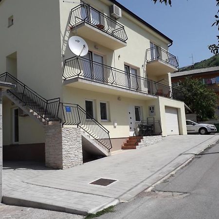 Apartmani Tomljenovic Senj  Buitenkant foto