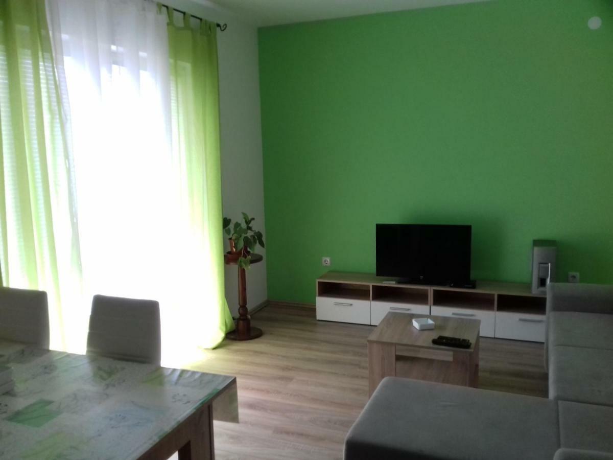 Apartmani Tomljenovic Senj  Buitenkant foto