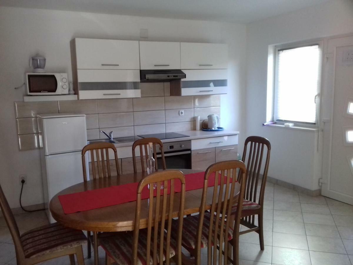 Apartmani Tomljenovic Senj  Buitenkant foto