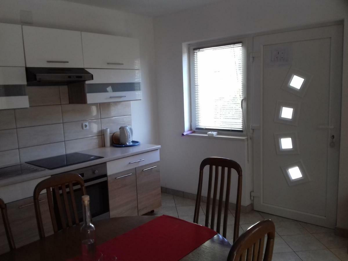 Apartmani Tomljenovic Senj  Buitenkant foto