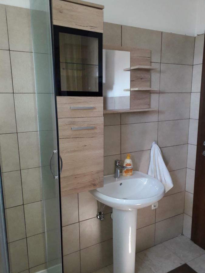 Apartmani Tomljenovic Senj  Buitenkant foto